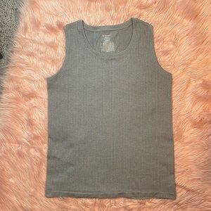 Gaiam Woman’s Gray Tank Size‎ XL